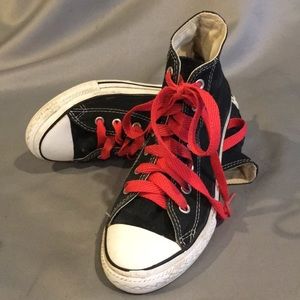 black converse red laces